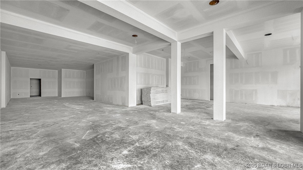 Osage Beach, Missouri, 65065, United States, 6 Bedrooms Bedrooms, ,9 BathroomsBathrooms,Residential,Active,1964478