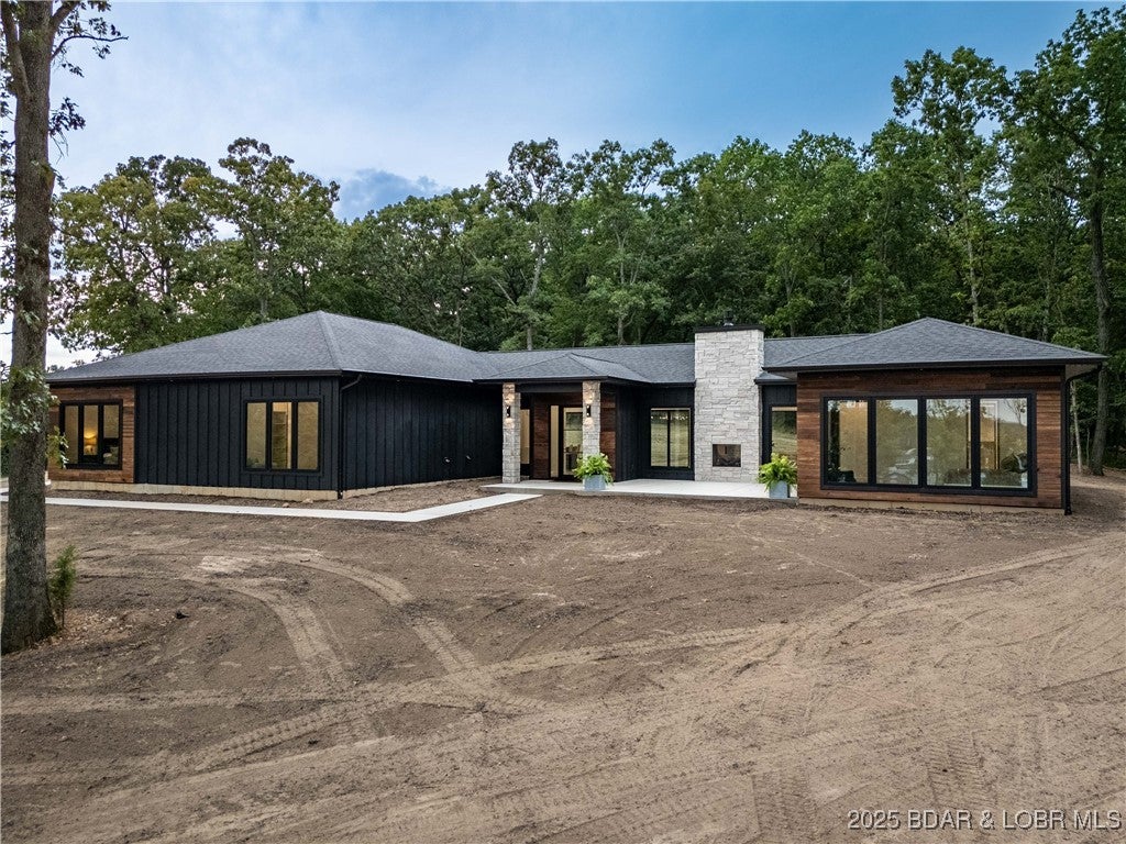 Sunrise Beach, Missouri, 65079, United States, 3 Bedrooms Bedrooms, ,3 BathroomsBathrooms,Residential,Active,1922285