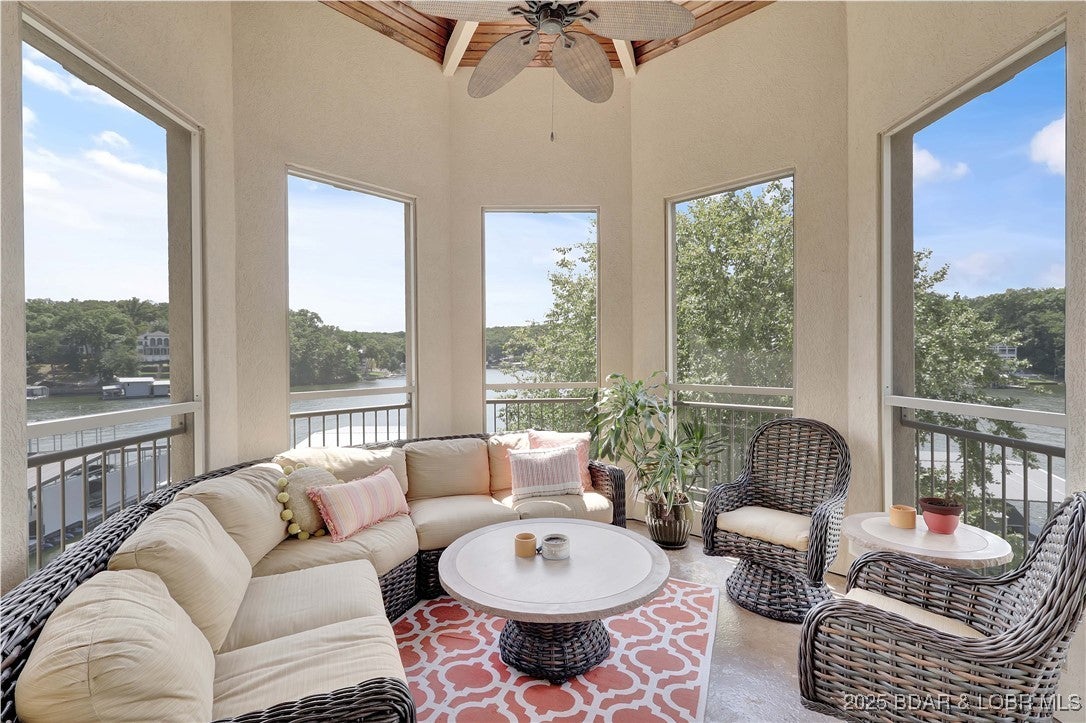 Porto Cima, Missouri, 65079, United States, 7 Bedrooms Bedrooms, ,7 BathroomsBathrooms,Residential,Active,1922532