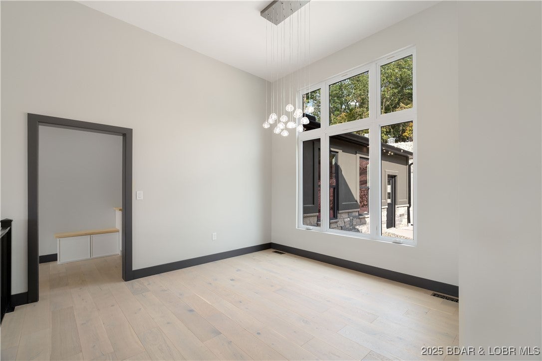 Sunrise Beach, Missouri, 65065, United States, 6 Bedrooms Bedrooms, ,6 BathroomsBathrooms,Residential,Active,1929710