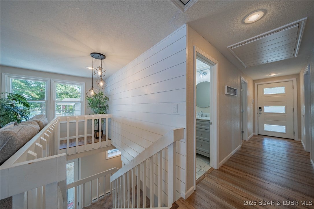 Sunrise Beach, Missouri, 65079, United States, 9 Bedrooms Bedrooms, ,7 BathroomsBathrooms,Residential,Active,1898212