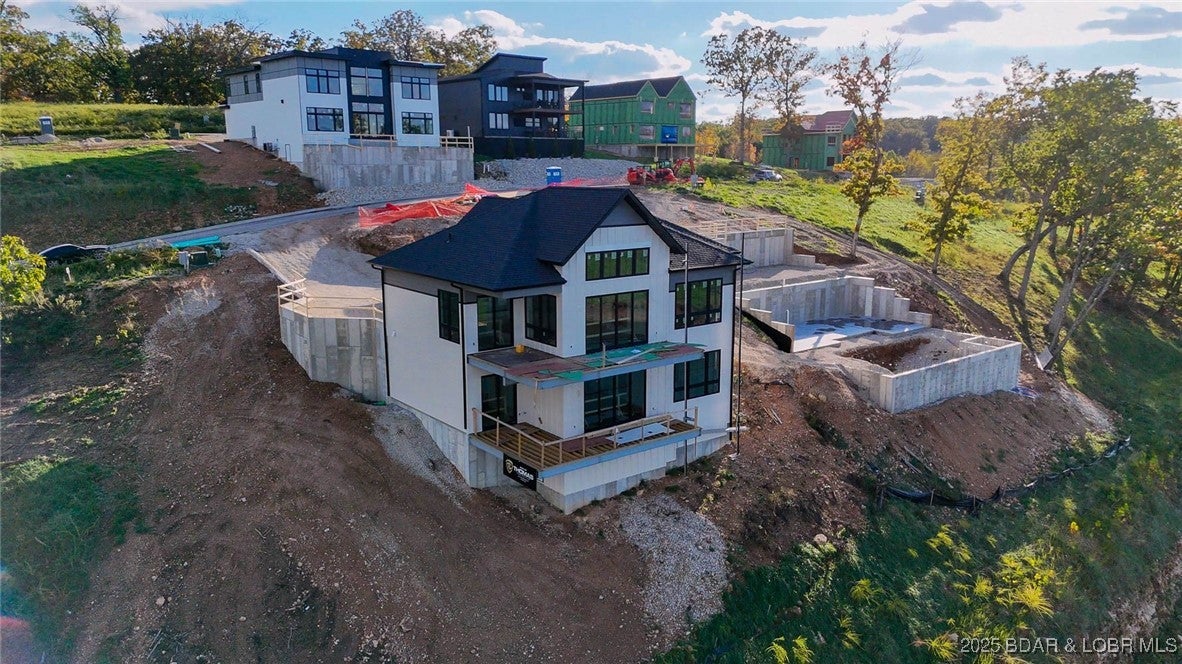 Osage Beach, Missouri, 65065, United States, 4 Bedrooms Bedrooms, ,5 BathroomsBathrooms,Residential,Active,1985585