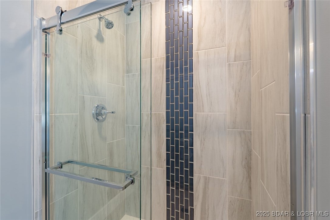 Climax Springs, Missouri, 65324, United States, 5 Bedrooms Bedrooms, ,5 BathroomsBathrooms,Residential,Active,1988443