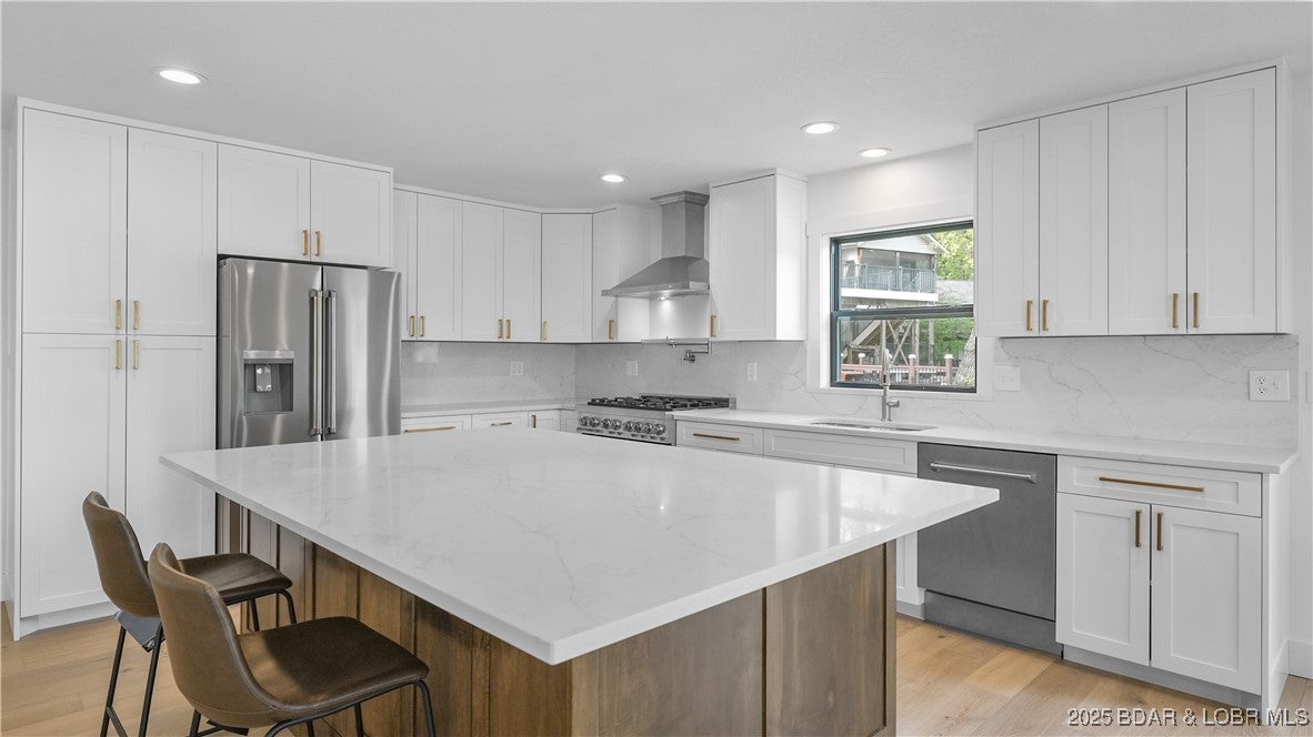 Osage Beach, Missouri, 65065, United States, 4 Bedrooms Bedrooms, ,4 BathroomsBathrooms,Residential,Active,1946330