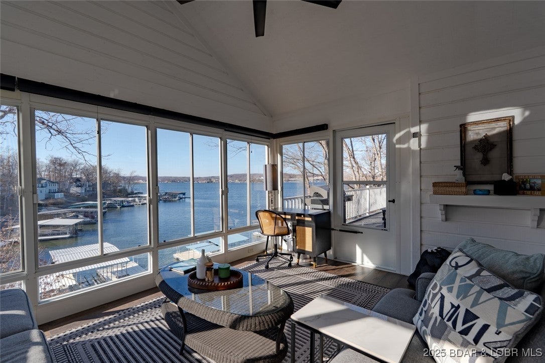 Four Seasons, Missouri, 65049, United States, 5 Bedrooms Bedrooms, ,4 BathroomsBathrooms,Residential,Active,2008696