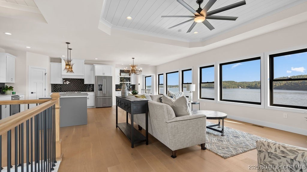 Camdenton, Missouri, 65020, United States, 4 Bedrooms Bedrooms, ,4 BathroomsBathrooms,Residential,Active,1945094