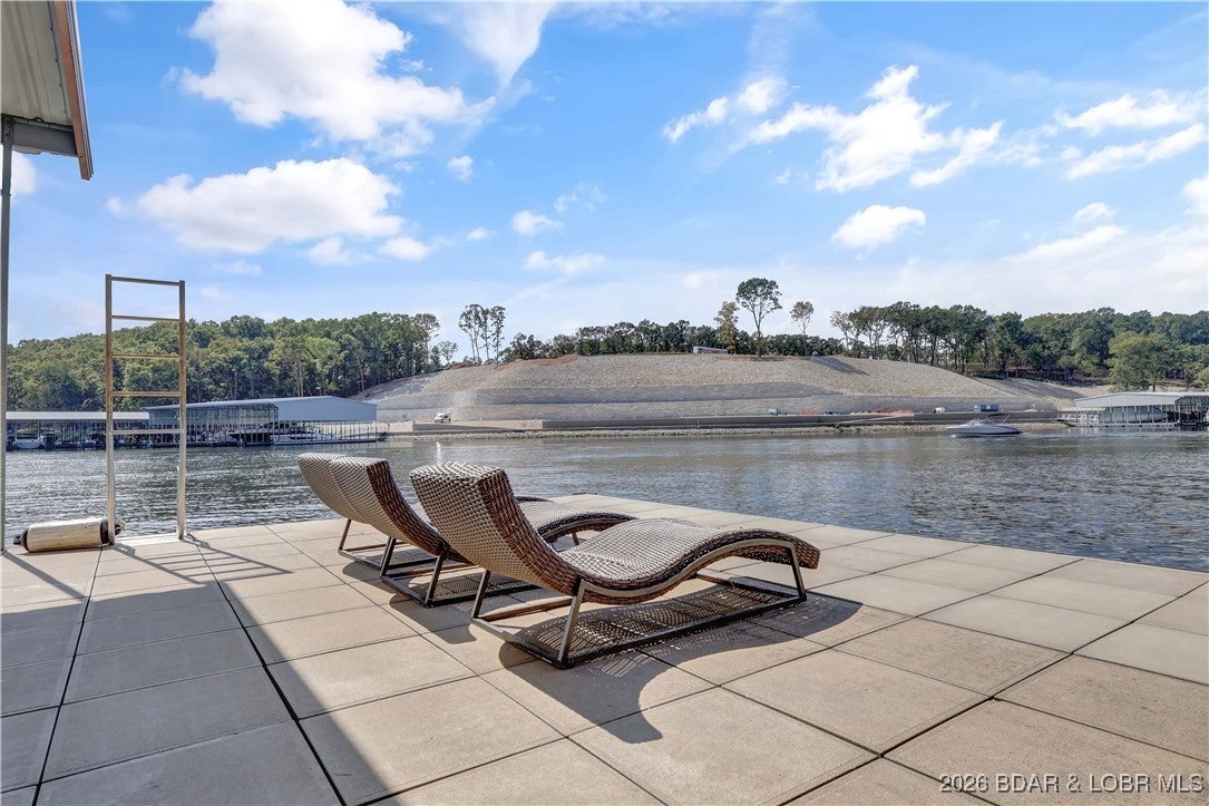 Sunrise Beach, Missouri, 65079, United States, 5 Bedrooms Bedrooms, ,6 BathroomsBathrooms,Residential,Active,2015451