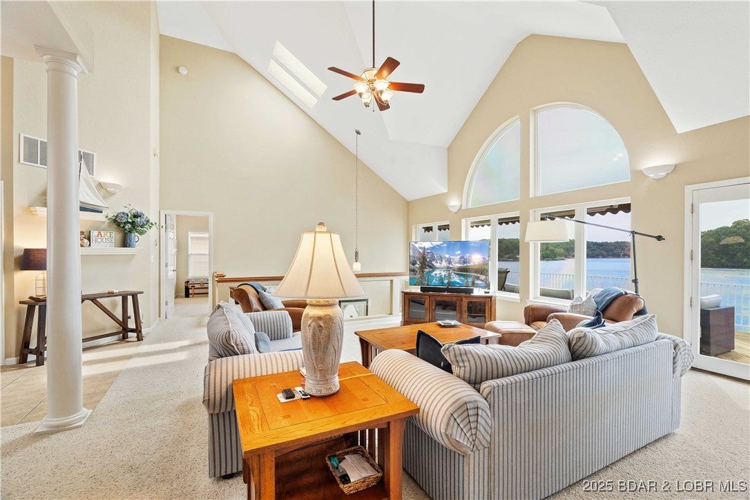 Camdenton, Missouri, 65020, United States, 4 Bedrooms Bedrooms, ,4 BathroomsBathrooms,Residential,Active,1936451