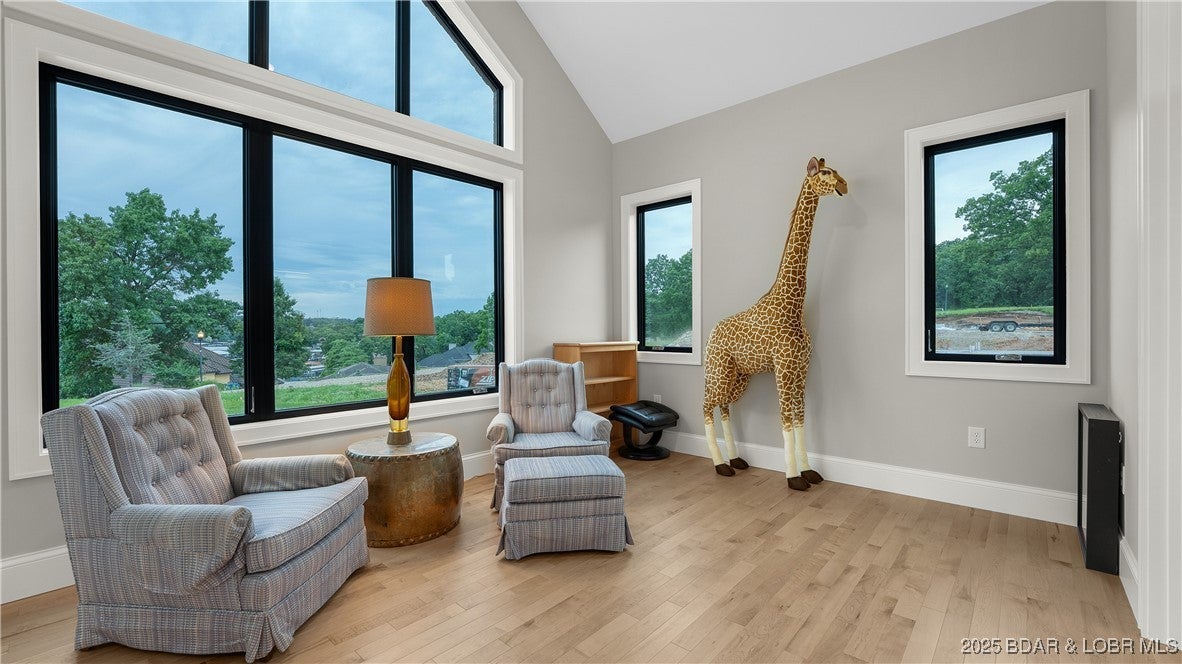 Osage Beach, Missouri, 65065, United States, 4 Bedrooms Bedrooms, ,5 BathroomsBathrooms,Residential,Active,1877825