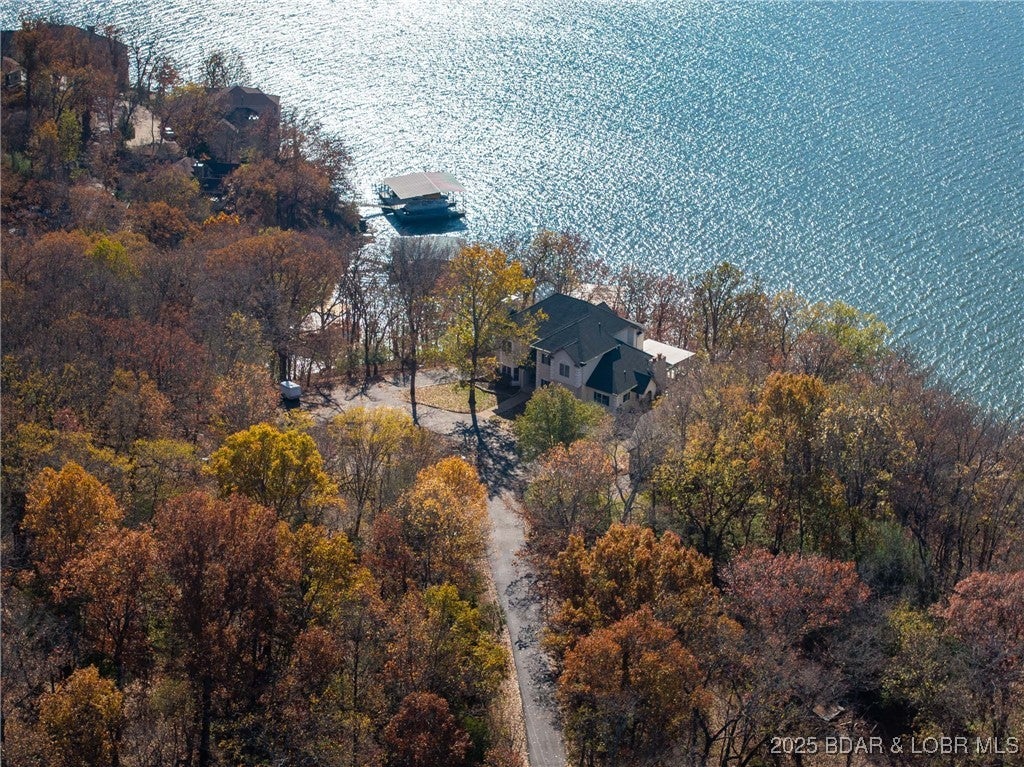 Linn Creek, Missouri, 65052, United States, 7 Bedrooms Bedrooms, ,6 BathroomsBathrooms,Residential,Active,1929474