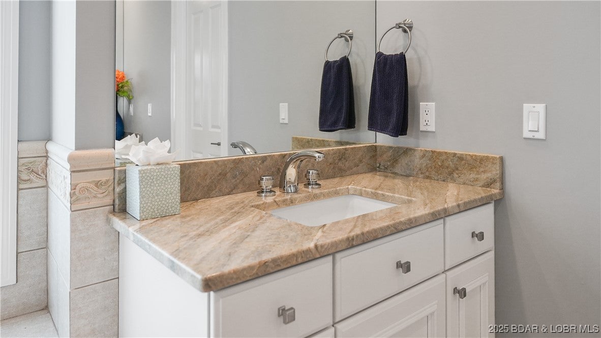 Sunrise Beach, Missouri, 65079, United States, 5 Bedrooms Bedrooms, ,5 BathroomsBathrooms,Residential,Active,1929435