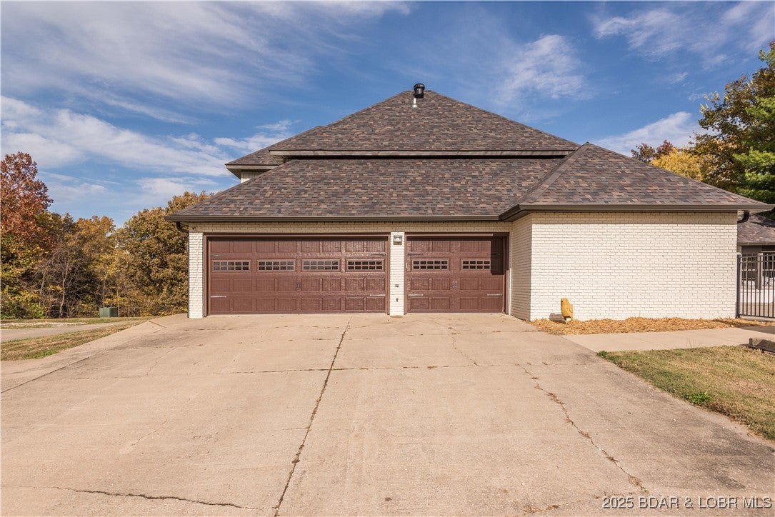 Jefferson City, Missouri, 65109, United States, 4 Bedrooms Bedrooms, ,4 BathroomsBathrooms,Residential,Active,1990045