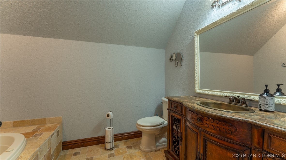 Osage Beach, Missouri, 65065, United States, 8 Bedrooms Bedrooms, ,8 BathroomsBathrooms,Residential,Active,2012239