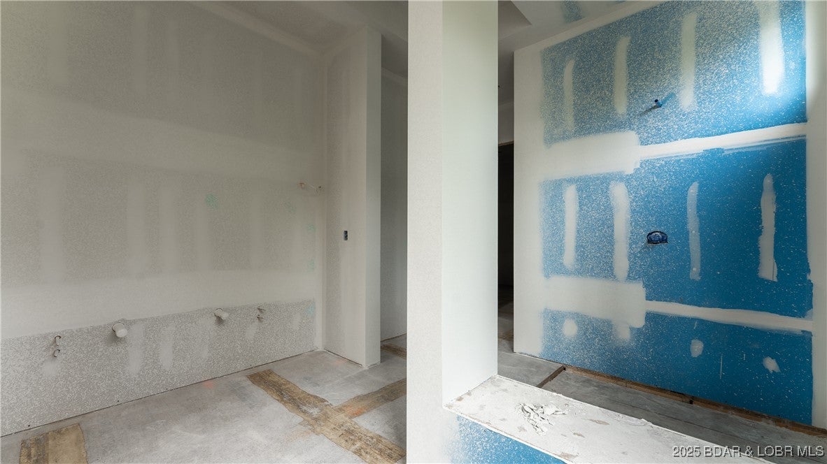 Osage Beach, Missouri, 65065, United States, 6 Bedrooms Bedrooms, ,9 BathroomsBathrooms,Residential,Active,1964478