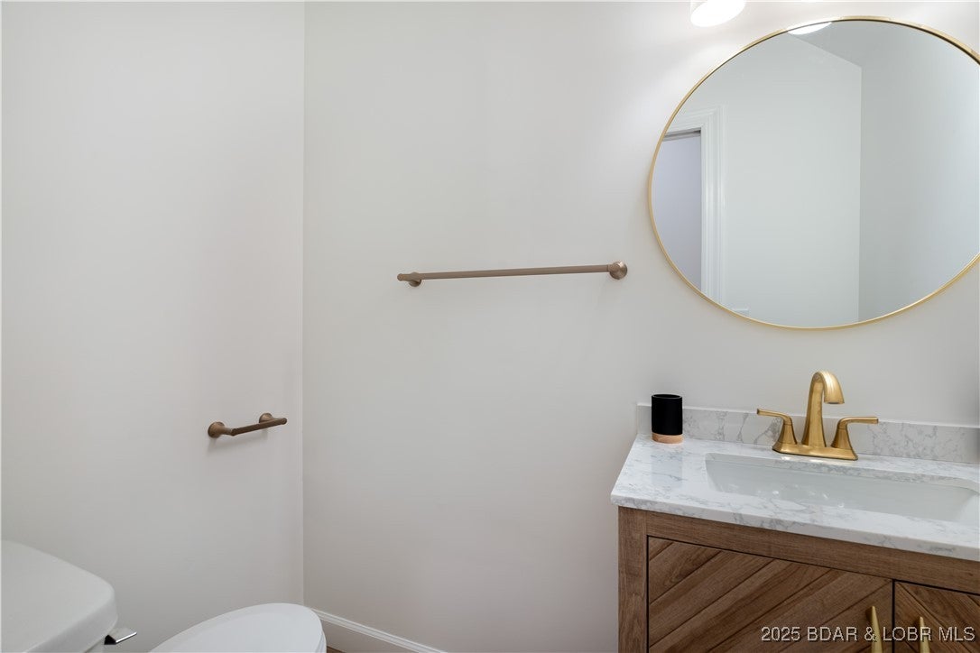 Osage Beach, Missouri, 65065, United States, 6 Bedrooms Bedrooms, ,4 BathroomsBathrooms,Residential,Active,1952762