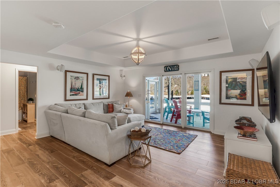 Lake Ozark, Missouri, 65049, United States, 6 Bedrooms Bedrooms, ,4 BathroomsBathrooms,Residential,Active,2006947