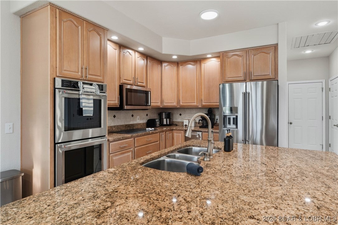 Sunrise Beach, Missouri, 65079, United States, 6 Bedrooms Bedrooms, ,5 BathroomsBathrooms,Residential,Active,1963265