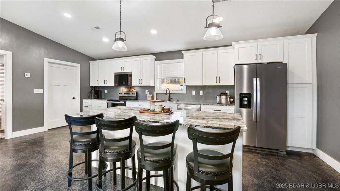 Stoutland, Missouri, 65567, United States, 2 Bedrooms Bedrooms, ,2 BathroomsBathrooms,Residential,Active,2006800