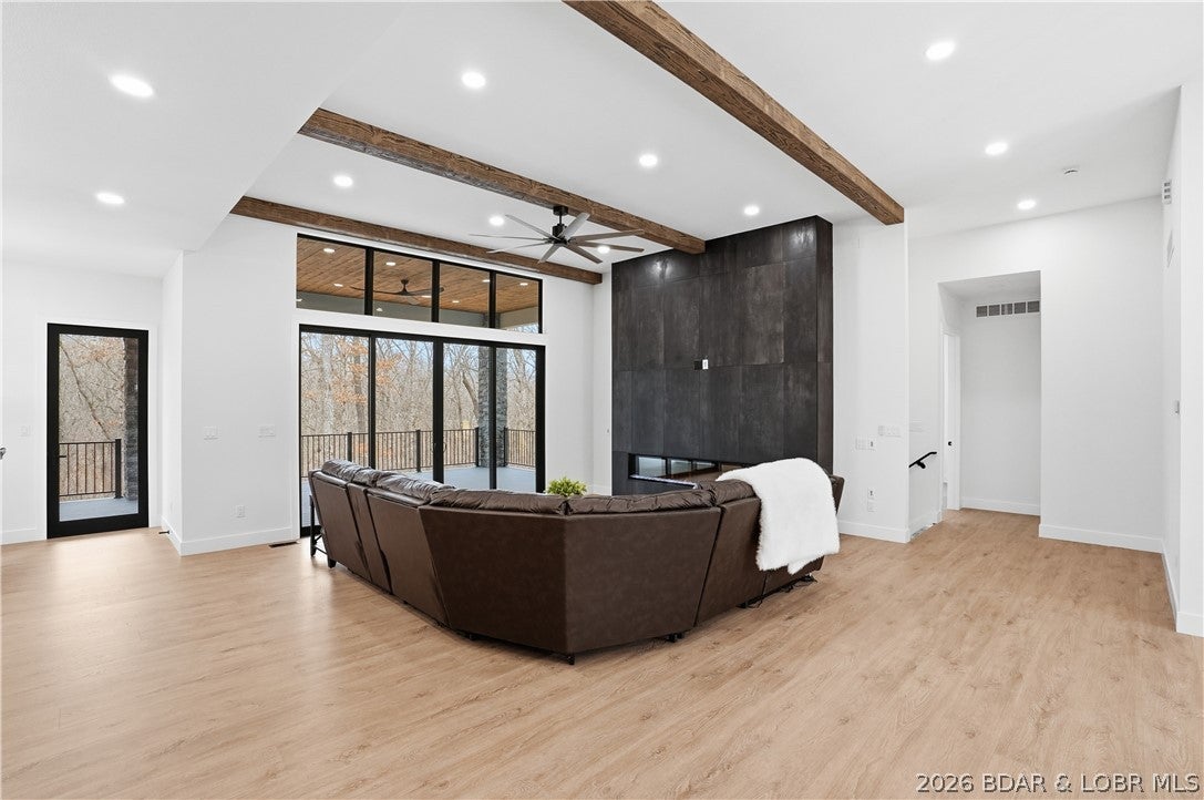 Porto Cima, Missouri, 65049, United States, 4 Bedrooms Bedrooms, ,4 BathroomsBathrooms,Residential,Active,2040222