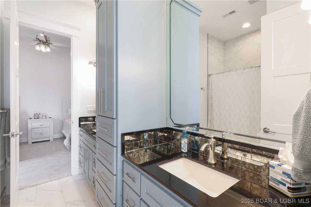 Lake Ozark, Missouri, 65049, United States, ,5 BathroomsBathrooms,Residential,Active,1734496