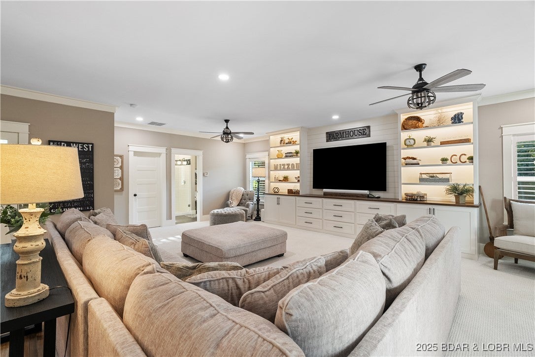 Lake Ozark, Missouri, 65049, United States, 4 Bedrooms Bedrooms, ,5 BathroomsBathrooms,Residential,Active,1960161