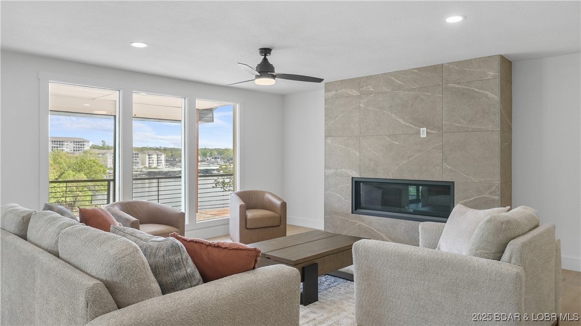 Osage Beach, Missouri, 65065, United States, 4 Bedrooms Bedrooms, ,4 BathroomsBathrooms,Residential,Active,1946330