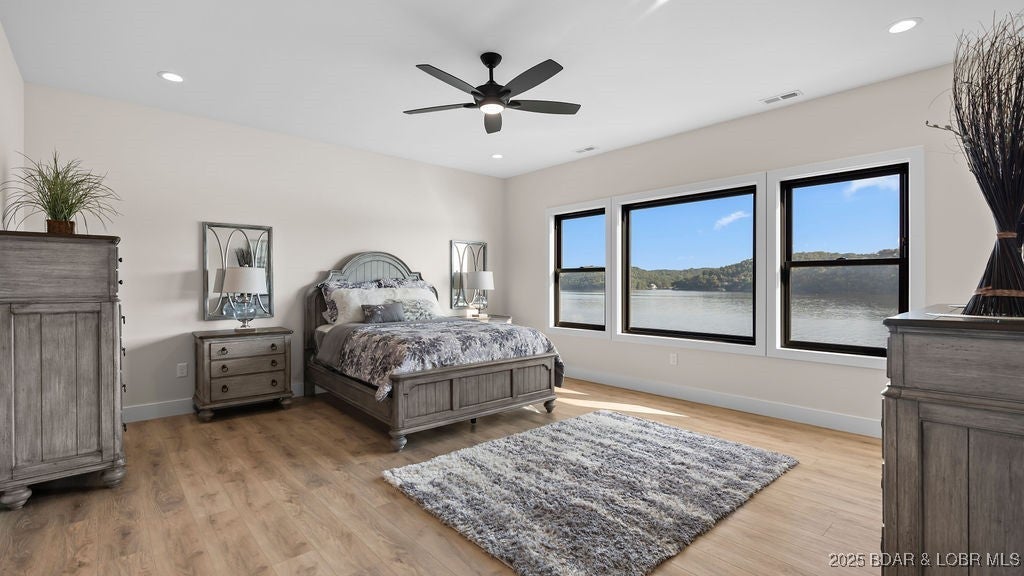 Camdenton, Missouri, 65020, United States, 4 Bedrooms Bedrooms, ,4 BathroomsBathrooms,Residential,Active,1945094