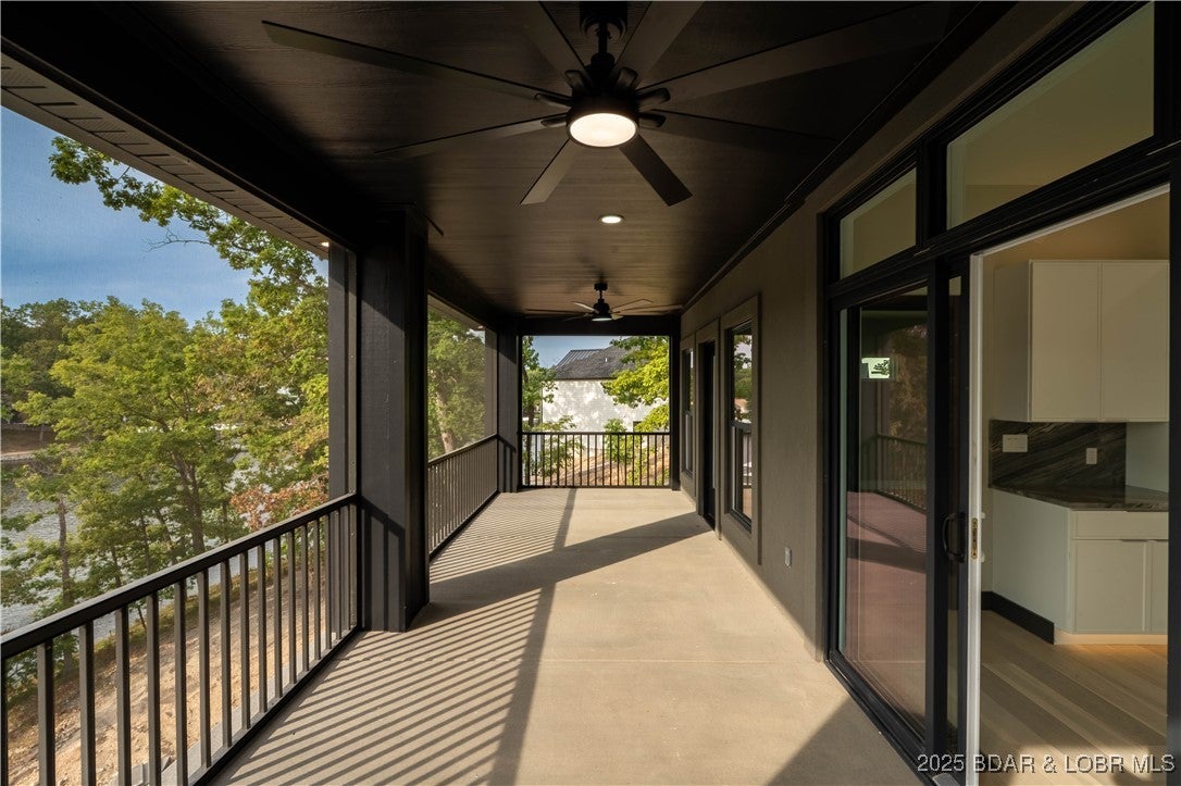 Sunrise Beach, Missouri, 65065, United States, 6 Bedrooms Bedrooms, ,6 BathroomsBathrooms,Residential,Active,1929710