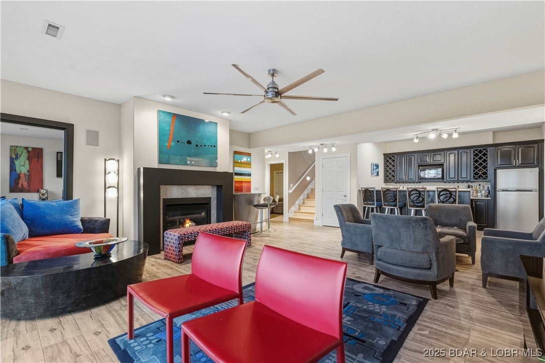 Porto Cima, Missouri, 65079, United States, 5 Bedrooms Bedrooms, ,4 BathroomsBathrooms,Residential,Active,1973370