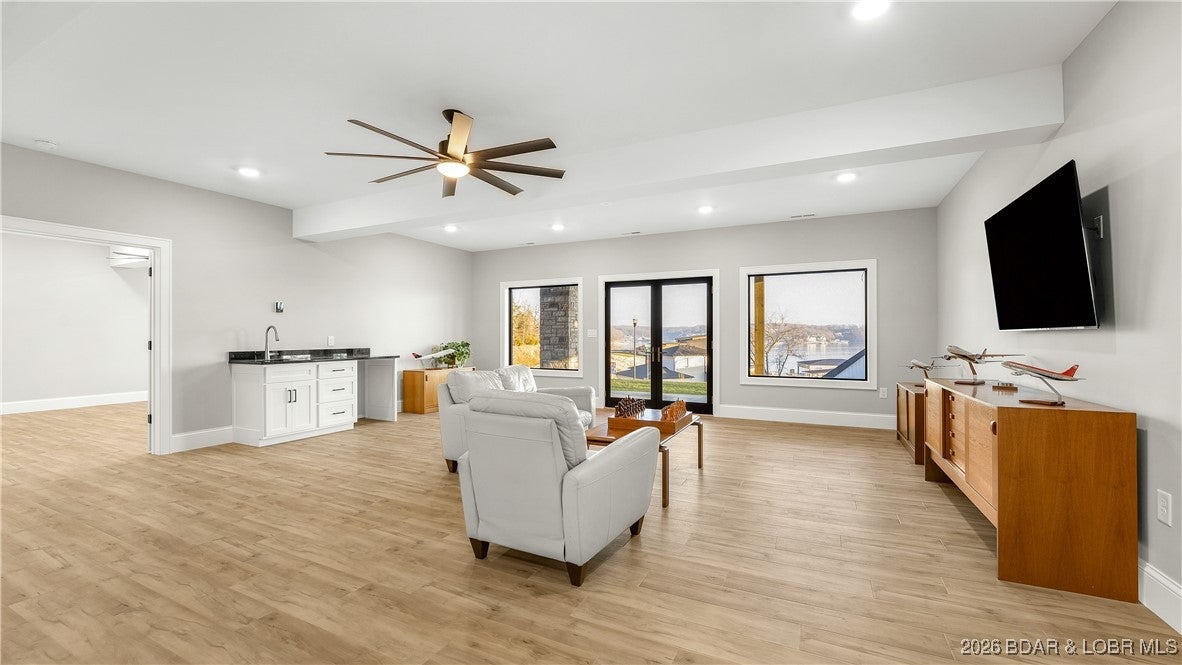 Osage Beach, Missouri, 65065, United States, 4 Bedrooms Bedrooms, ,5 BathroomsBathrooms,Residential,Active,2008724