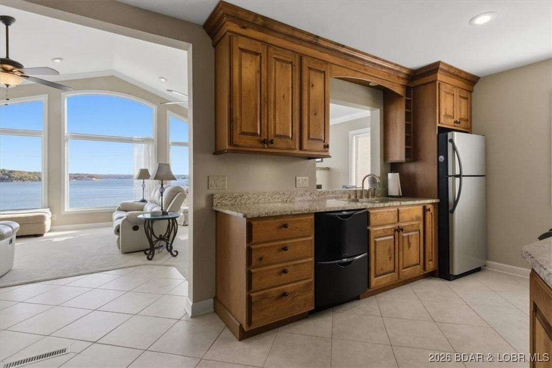 Osage Beach, Missouri, 65065, United States, 5 Bedrooms Bedrooms, ,3 BathroomsBathrooms,Residential,Active,2008728