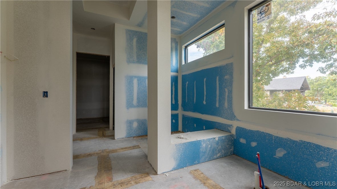 Osage Beach, Missouri, 65065, United States, 6 Bedrooms Bedrooms, ,9 BathroomsBathrooms,Residential,Active,1964478