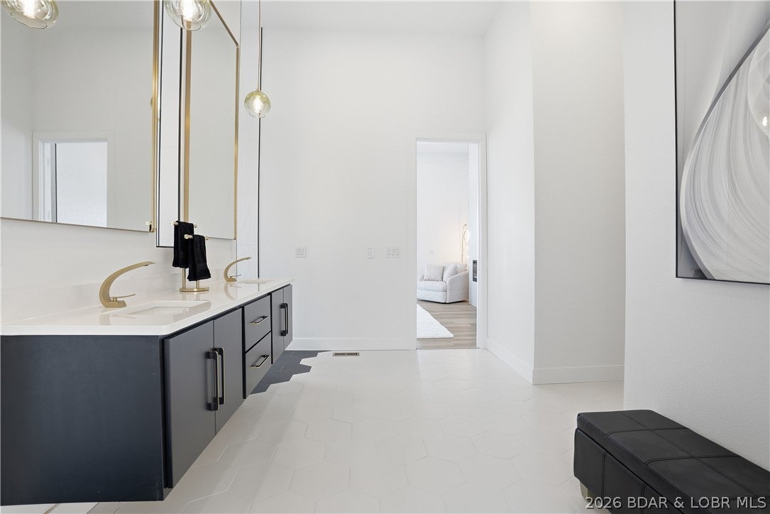 Porto Cima, Missouri, 65079, United States, 6 Bedrooms Bedrooms, ,9 BathroomsBathrooms,Residential,Active,2017446