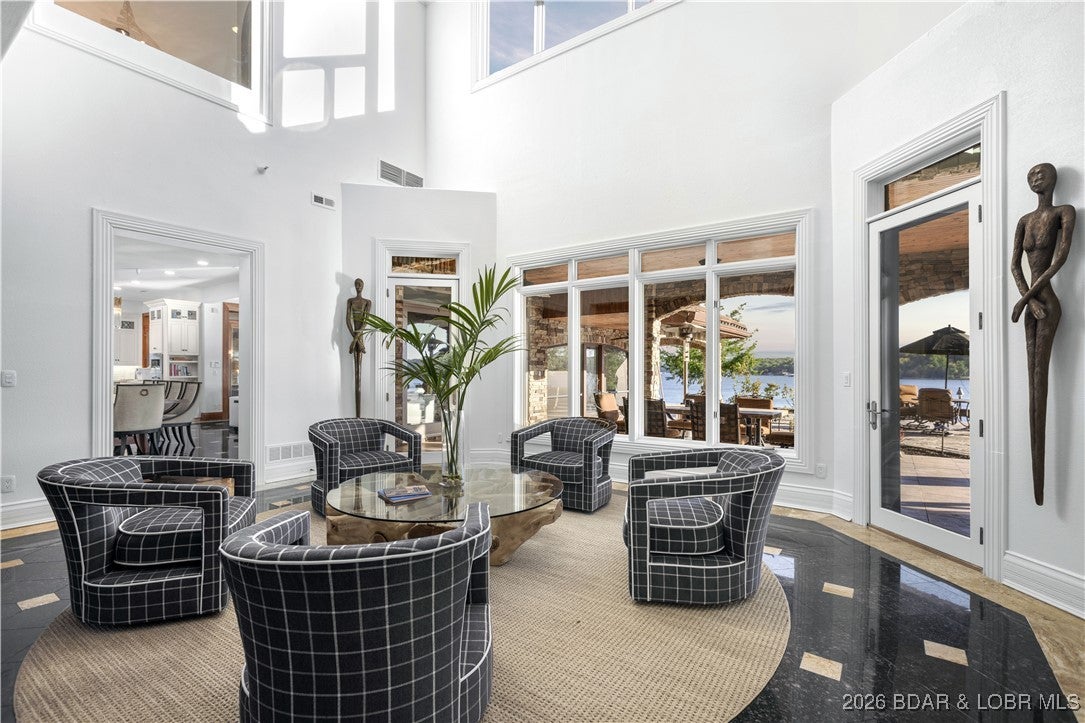 Sunrise Beach, Missouri, 65079, United States, 18 Bedrooms Bedrooms, ,19 BathroomsBathrooms,Residential,Active,2008261