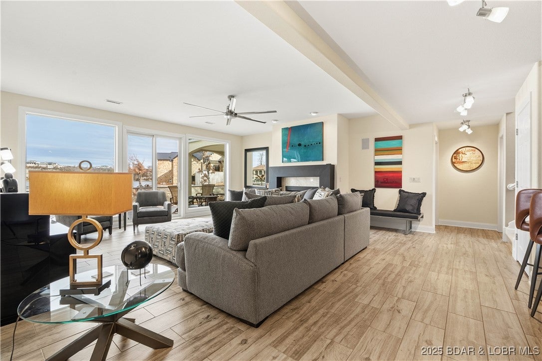 Porto Cima, Missouri, 65079, United States, 5 Bedrooms Bedrooms, ,4 BathroomsBathrooms,Residential,Active,1973370