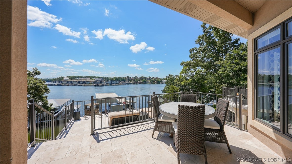 Sunrise Beach, Missouri, 65079, United States, 5 Bedrooms Bedrooms, ,5 BathroomsBathrooms,Residential,Active,1929435