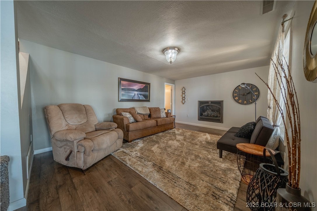 Sunrise Beach, Missouri, 65079, United States, 9 Bedrooms Bedrooms, ,7 BathroomsBathrooms,Residential,Active,1898212