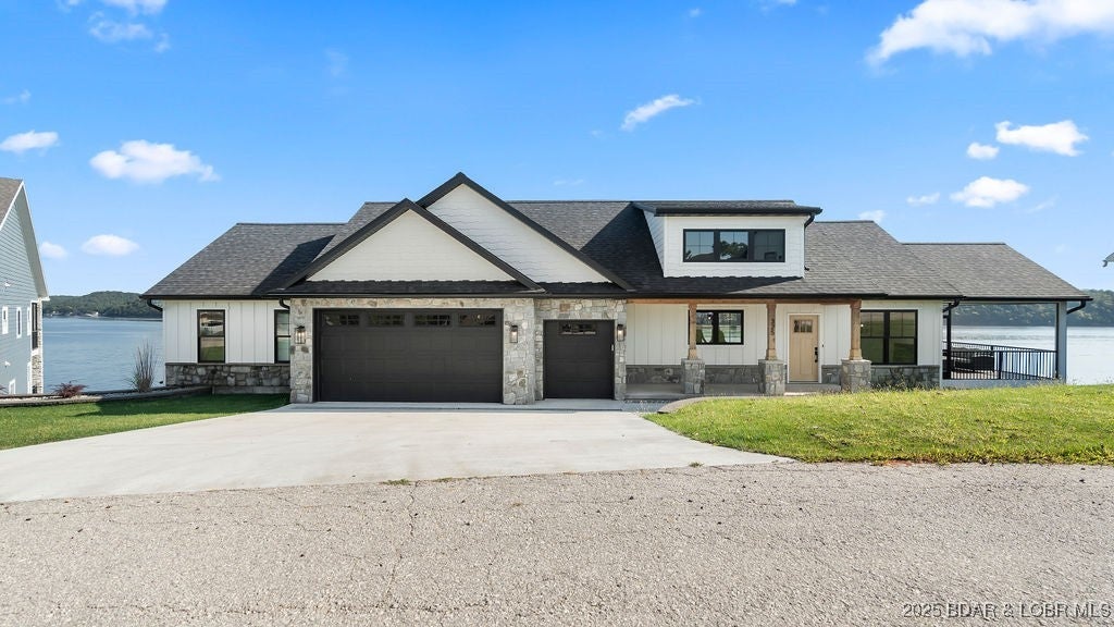 Camdenton, Missouri, 65020, United States, 4 Bedrooms Bedrooms, ,4 BathroomsBathrooms,Residential,Active,1945094
