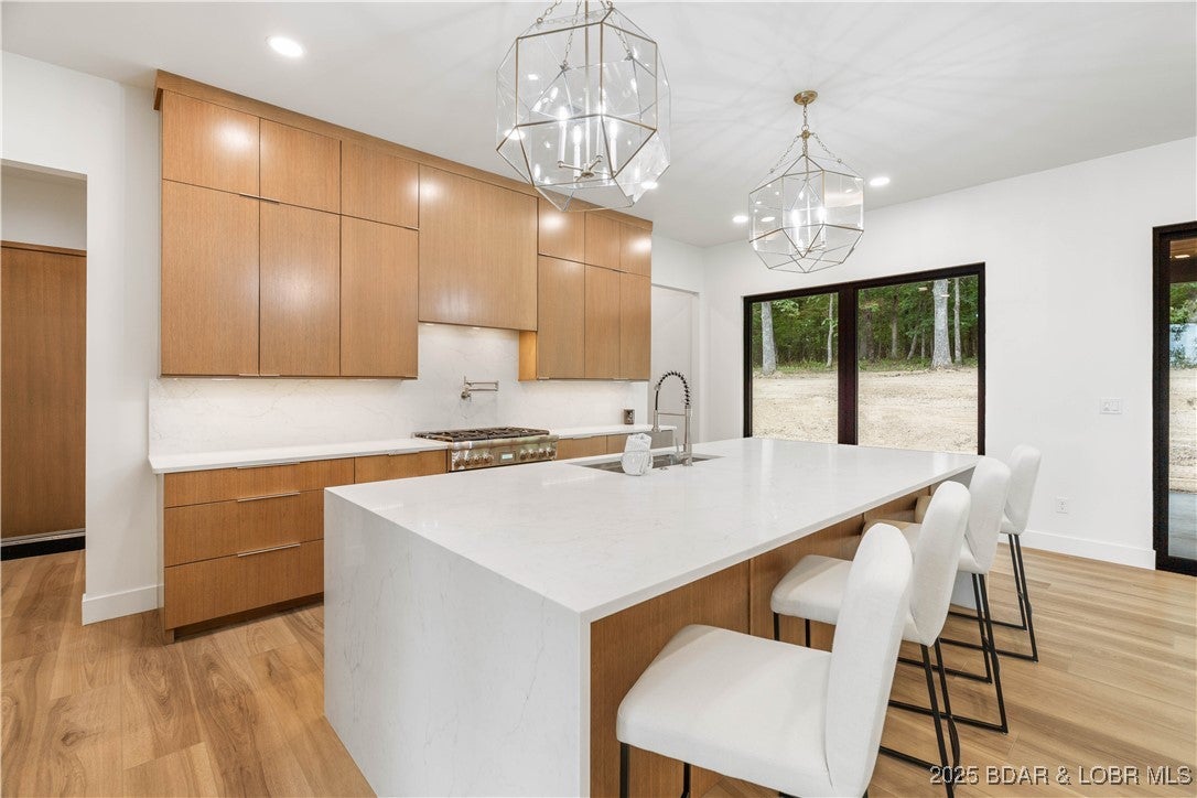 Sunrise Beach, Missouri, 65079, United States, 3 Bedrooms Bedrooms, ,3 BathroomsBathrooms,Residential,Active,1922285