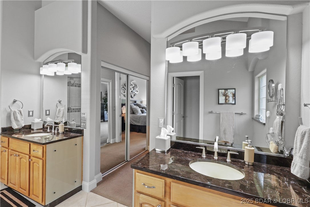 Porto Cima, Missouri, 65079, United States, 4 Bedrooms Bedrooms, ,4 BathroomsBathrooms,Residential,Active,1943787