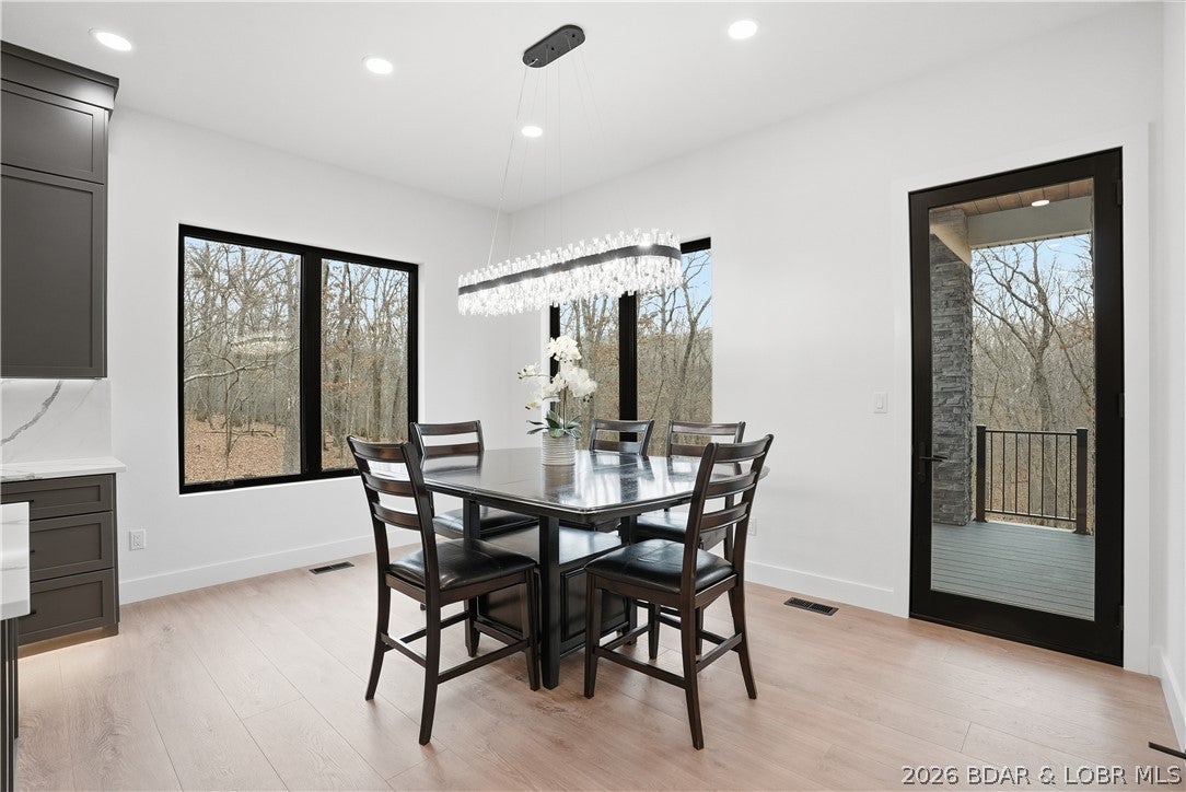 Porto Cima, Missouri, 65049, United States, 4 Bedrooms Bedrooms, ,4 BathroomsBathrooms,Residential,Active,2040222