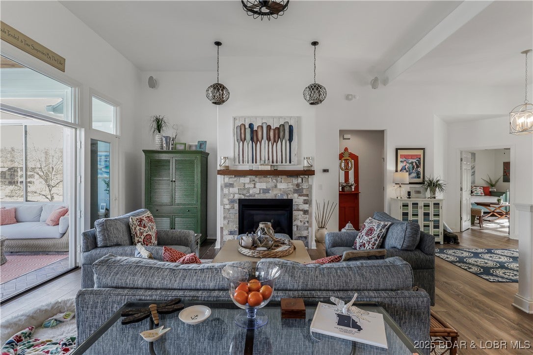 Lake Ozark, Missouri, 65049, United States, 6 Bedrooms Bedrooms, ,4 BathroomsBathrooms,Residential,Active,2006947