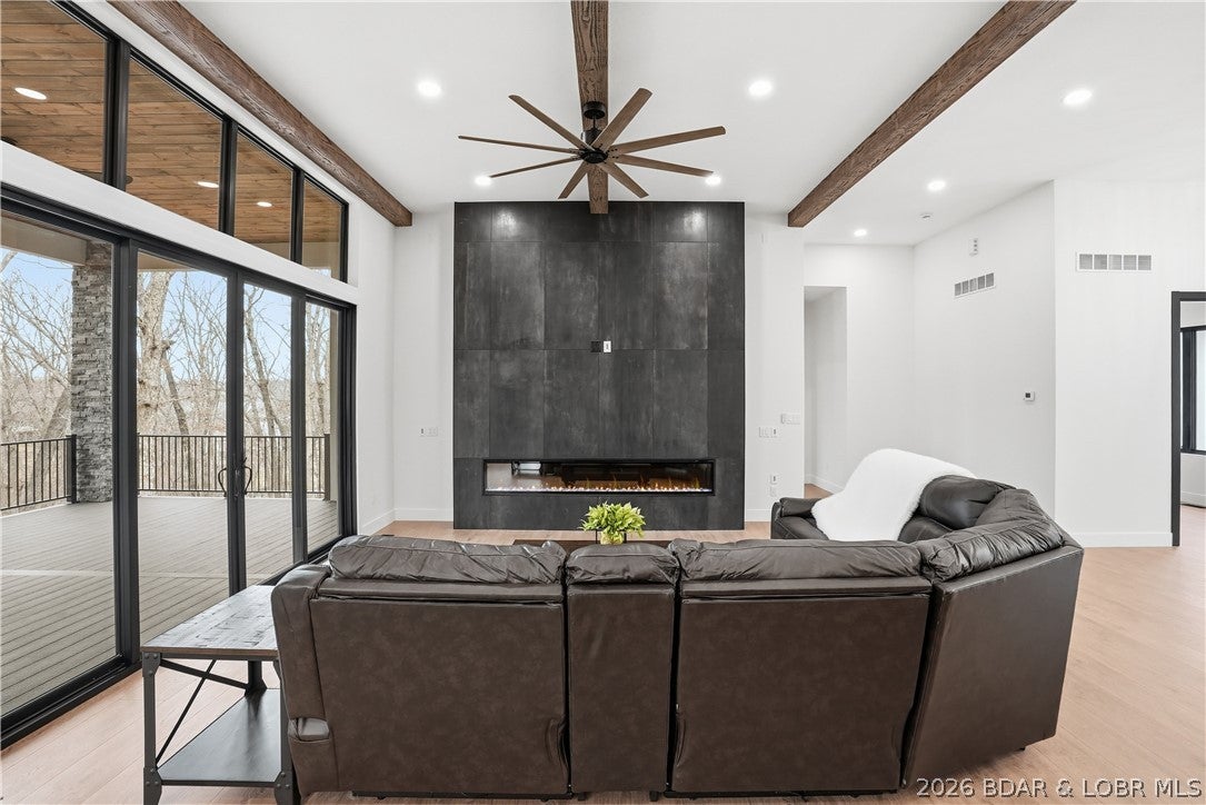 Porto Cima, Missouri, 65049, United States, 4 Bedrooms Bedrooms, ,4 BathroomsBathrooms,Residential,Active,2040222