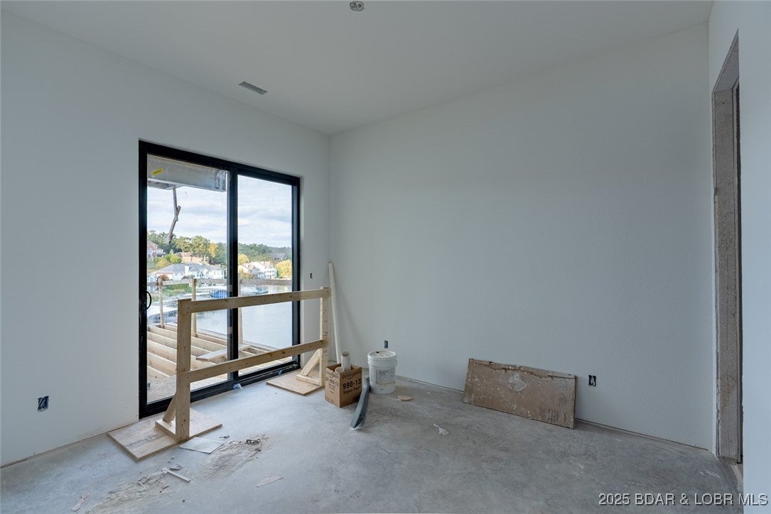 Osage Beach, Missouri, 65065, United States, 4 Bedrooms Bedrooms, ,5 BathroomsBathrooms,Residential,Active,1985585