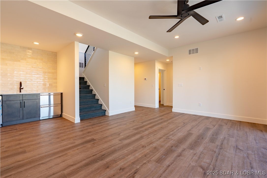 Osage Beach, Missouri, 65065, United States, 5 Bedrooms Bedrooms, ,4 BathroomsBathrooms,Residential,Active,1953713