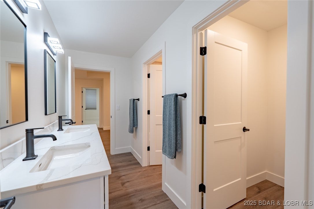 Osage Beach, Missouri, 65065, United States, 5 Bedrooms Bedrooms, ,4 BathroomsBathrooms,Residential,Active,1953713