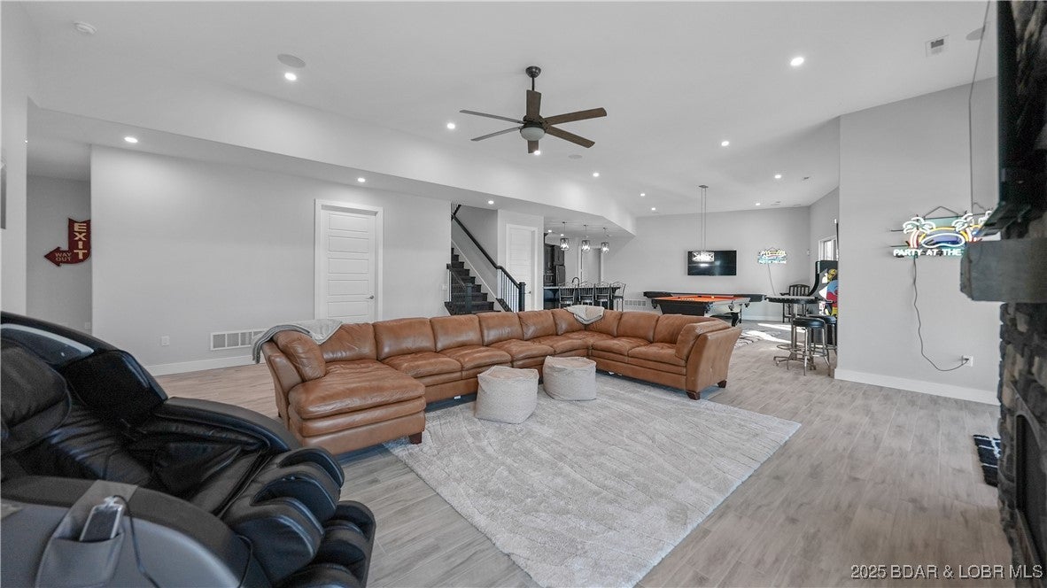 Sunrise Beach, Missouri, 65079, United States, 8 Bedrooms Bedrooms, ,10 BathroomsBathrooms,Residential,Active,1964490