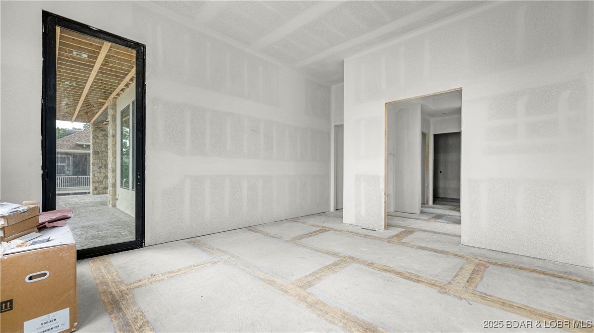 Osage Beach, Missouri, 65065, United States, 6 Bedrooms Bedrooms, ,9 BathroomsBathrooms,Residential,Active,1964478