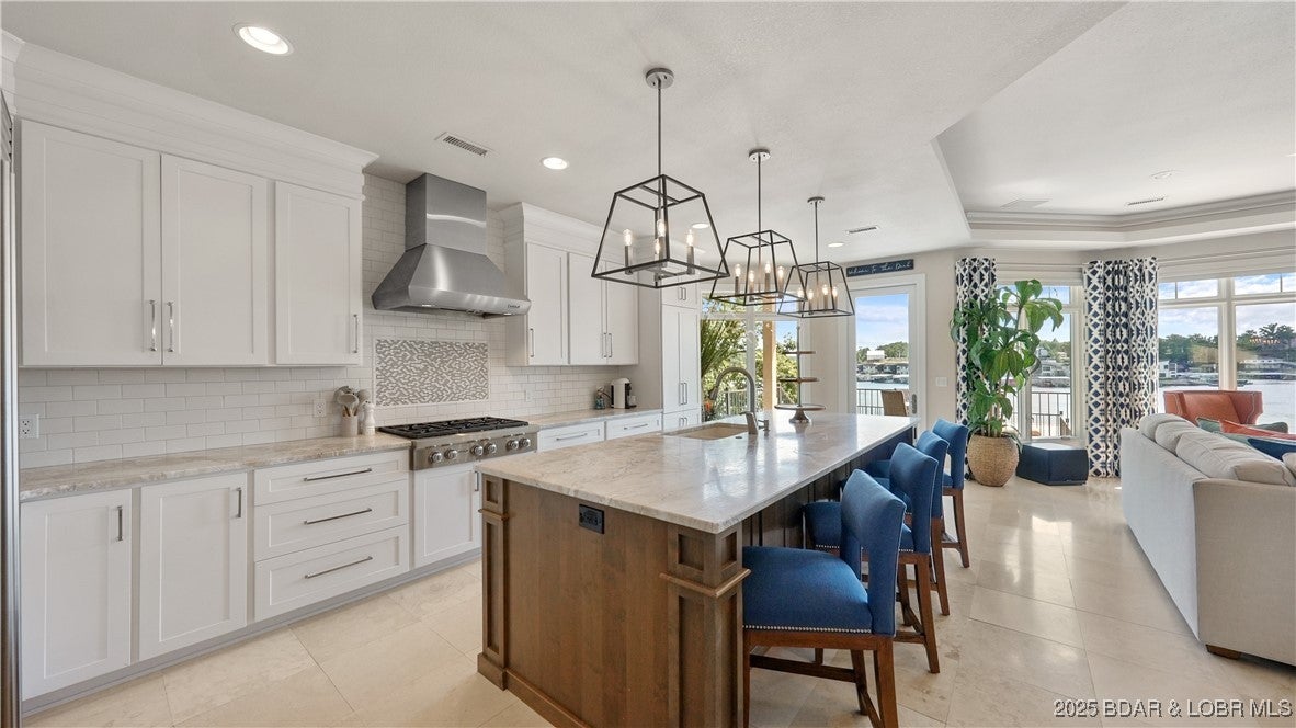 Sunrise Beach, Missouri, 65079, United States, 5 Bedrooms Bedrooms, ,5 BathroomsBathrooms,Residential,Active,1929435