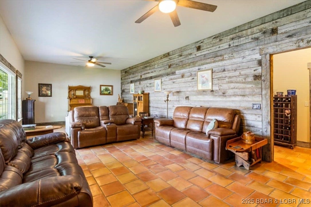 Sunrise Beach, Missouri, 65079, United States, 3 Bedrooms Bedrooms, ,2 BathroomsBathrooms,Residential,Active,1903229